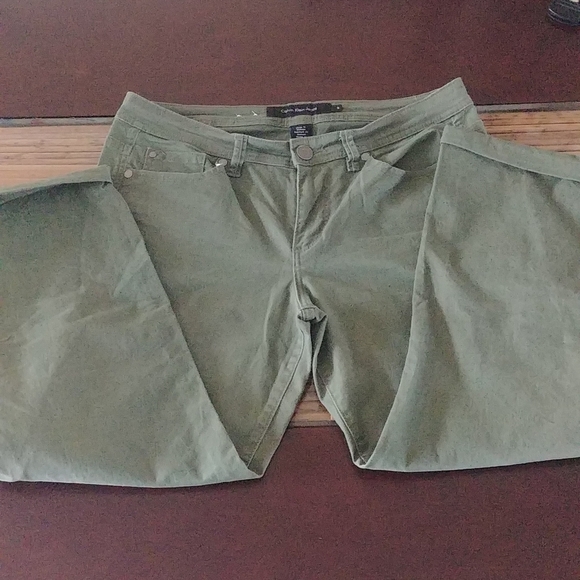 NWOT Calvin Klein Jeans Cropped - Picture 3 of 6